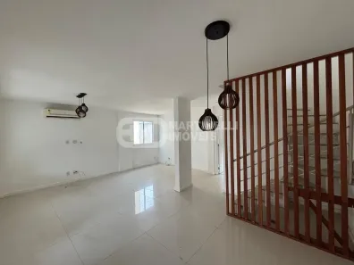 Casa de Condomínio com 4 Quartos à venda, 180m² no Recreio dos Bandeirantes, Rio de Janeiro