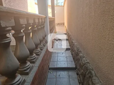 Imóvel Comercial com 3 Quartos para alugar, 338m² no Tabajaras, Uberlândia