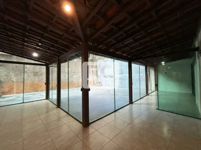 Apartamento com 3 Quartos para alugar, 210m² no Santo Antônio, Belo Horizonte