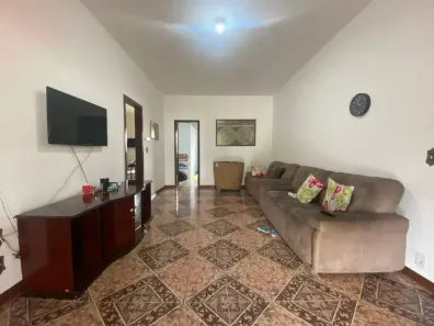Casa com 6 Quartos à venda, 570m² no Araguaia, Belo Horizonte