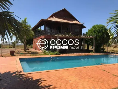 Fazenda/Sítio com 8 Quartos para alugar, 300m² no Mansour, Uberlândia