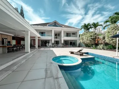 Casa de Condomínio com 7 Quartos para alugar, 876m² no Recreio dos Bandeirantes, Rio de Janeiro