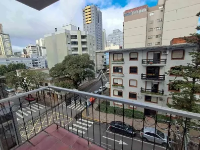 Apartamento com 2 Quartos para alugar, 60m² no Centro, Passo Fundo