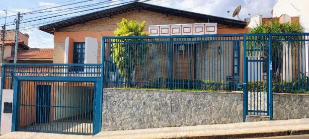 Casa com 3 Quartos para alugar, 184m² no Jardim Alexandre Campos, Uberaba