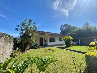 Casa com 3 Quartos à venda, 250m² no Várzea, Teresópolis
