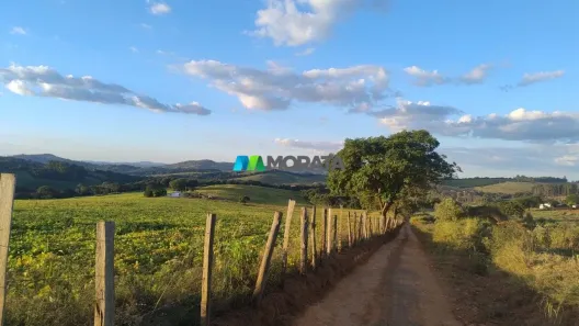 Fazenda/Sítio com 1 Quarto à venda, 47m² no Olaria, Lavras