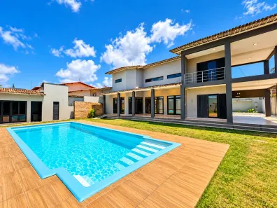 Casa com 4 Quartos à venda, 435m² no Candelária, Natal