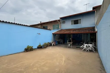 Sobrado com 4 Quartos à venda, 243m² no Jardim América, Goiânia