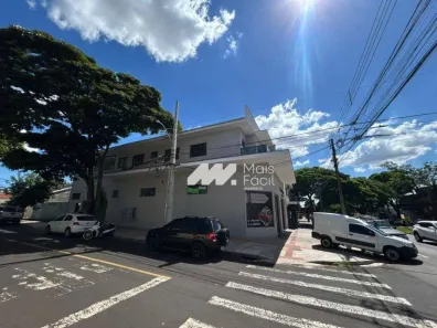 Sobrado com 3 Quartos para alugar, 150m² no Jardim Alvorada, Maringá