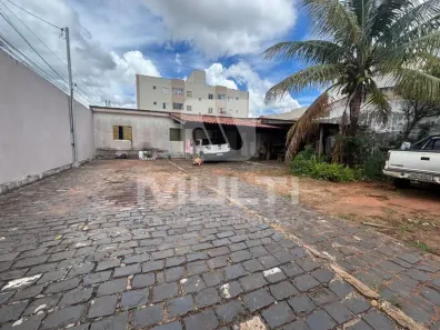 Casa com 5 Quartos à venda, 375m² no Tubalina, Uberlândia