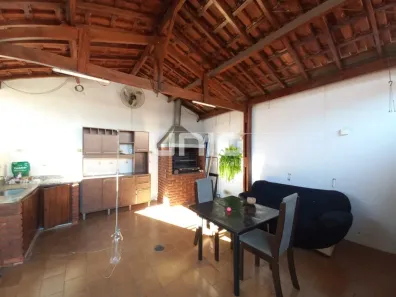 Casa com 3 Quartos para alugar, 172m² no Pompéia, Piracicaba