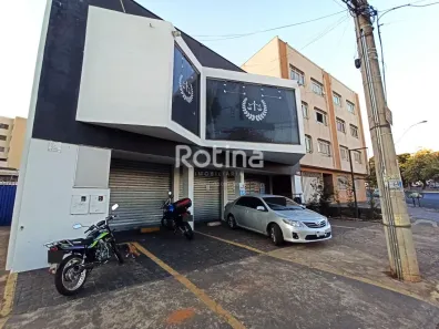 Ponto Comercial para alugar, 366m² no Daniel Fonseca, Uberlândia