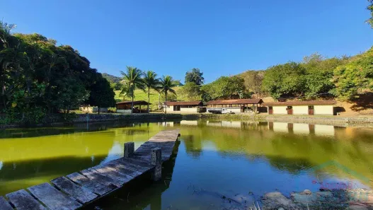 Fazenda/Sítio com 4 Quartos à venda, 80000m² no Vale dos Reis, Cariacica