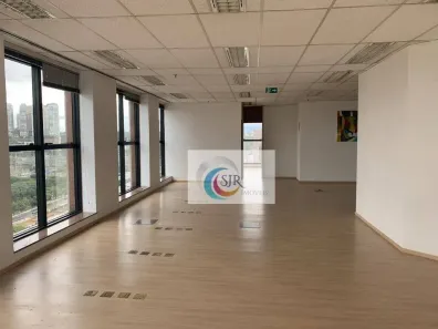 Sala Comercial para alugar, 230m² no Vila Olímpia, São Paulo