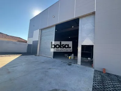 Galpão/Depósito/Armazém para alugar, 631m² no Vila Cardia, Bauru