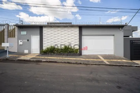 Casa com 3 Quartos à venda, 215m² no Goiânia 2, Goiânia