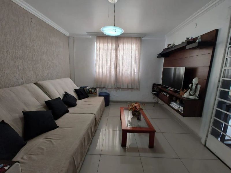 Casa com 3 quartos — Alto Caiçaras, Belo Horizonte