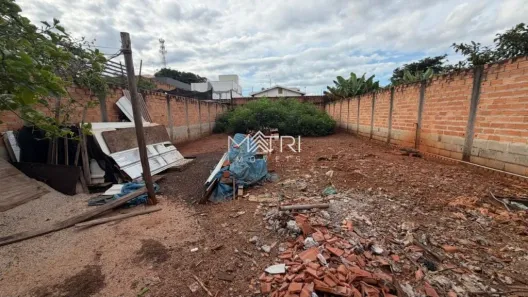 Lote/Terreno à venda, 250m² no Jardim Pinheiros (Vila Xavier), Araraquara
