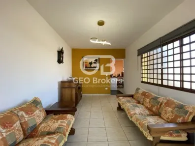 Sobrado com 4 Quartos à venda, 393m² no Centro, Igaratá