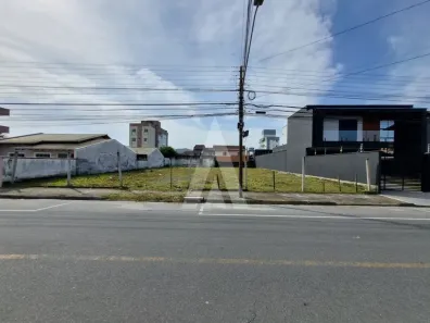 Lote/Terreno para alugar, 880m² no Iririú, Joinville