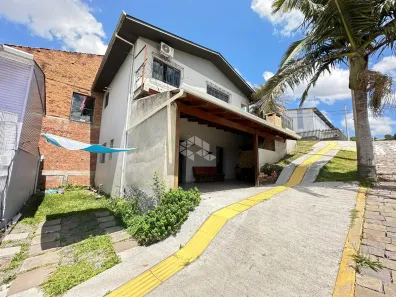 Casa com 3 Quartos à venda, 185m² no Primeiro de Maio, Farroupilha