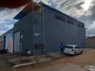 Galpão/Depósito/Armazém com 4 Quartos à venda, 180m² no Kennedy, Alagoinhas