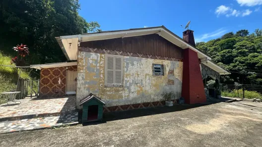 Casa com 3 Quartos à venda, 2661m² no Mosela, Petrópolis