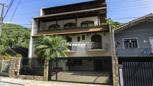 Casa com 3 Quartos à venda, 650m² no Valparaiso, Blumenau