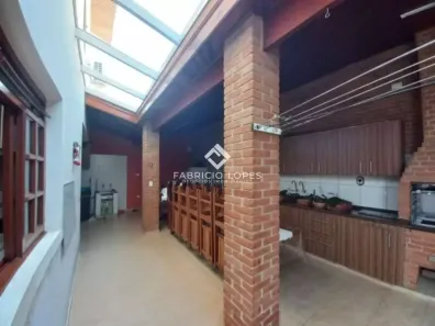 Sobrado com 4 Quartos à venda, 244m² no Cidade Jardim, Jacareí