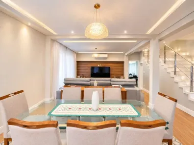 Casa com 4 Quartos à venda, 316m² no Pompéia, Santos