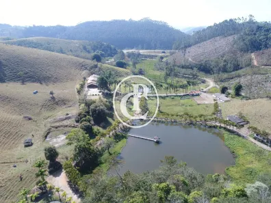 Fazenda/Sítio com 5 Quartos à venda, 300m² no Área Rural de Paraibuna, Paraibuna