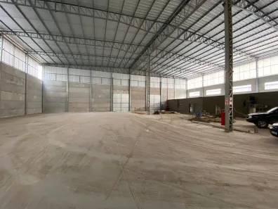 Prédio Comercial para alugar, 5000m² no Ana Rech, Caxias do Sul