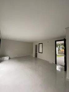Casa com 2 Quartos à venda, 178m² no Água Verde, Curitiba