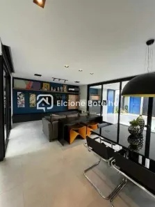 Casa com 3 Quartos para alugar, 250m² no Aclimação, Uberlândia