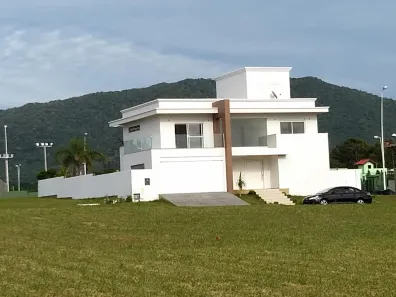 Sobrado com 4 Quartos à venda, 500m² no São João do Rio Vermelho, Florianópolis