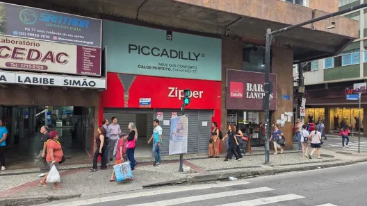 Ponto Comercial para alugar, 45m² no Centro, Juiz de Fora