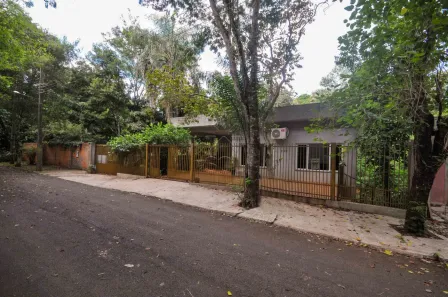 Casa com 3 Quartos à venda, 168m² no Carimã, Foz do Iguaçu