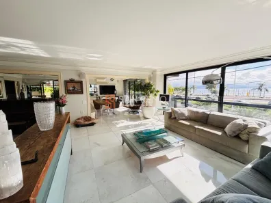 Apartamento com 3 Quartos para alugar, 241m² no Centro, Florianópolis