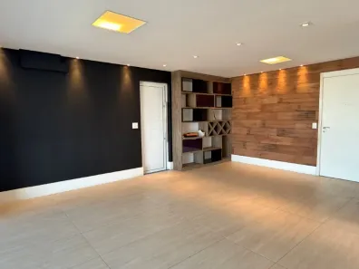 Apartamento com 3 Quartos para alugar, 160m² no Santo Amaro, São Paulo
