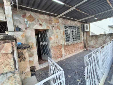 Casa com 3 Quartos à venda, 245m² no Olaria, Rio de Janeiro