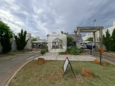Apartamento com 2 Quartos para alugar, 45m² no Jardim Holanda, Uberlândia