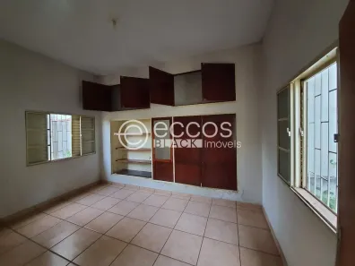 Casa com 3 Quartos à venda, 135m² no Lídice, Uberlândia