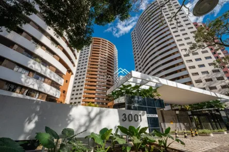 Apartamento com 4 Quartos para alugar, 180m² no Água Verde, Curitiba