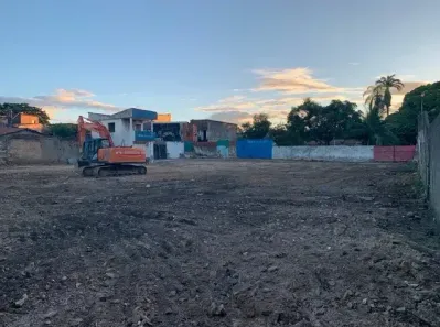 Lote/Terreno à venda, 2340m² no Messejana, Fortaleza