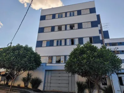 Apartamento com 2 Quartos para alugar, 55m² no Jardim Panorama, Montes Claros