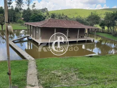 Fazenda/Sítio com 2 Quartos à venda, 500m² no Centro, Paraibuna