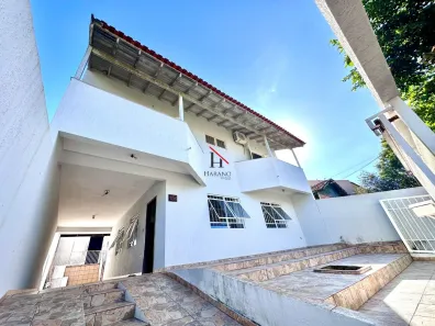 Sobrado com 3 Quartos à venda, 205m² no Cláudia, Londrina