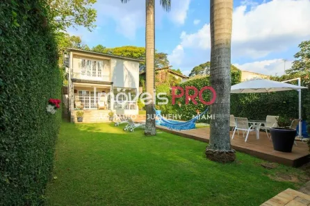 Sobrado com 4 Quartos à venda, 230m² no Santo Amaro, São Paulo