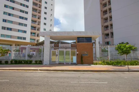 Apartamento com 3 Quartos para alugar, 75m² no Benfica, Fortaleza