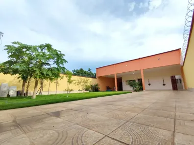Casa com 3 Quartos à venda, 177m² no Jardim Belvedere, Caldas Novas